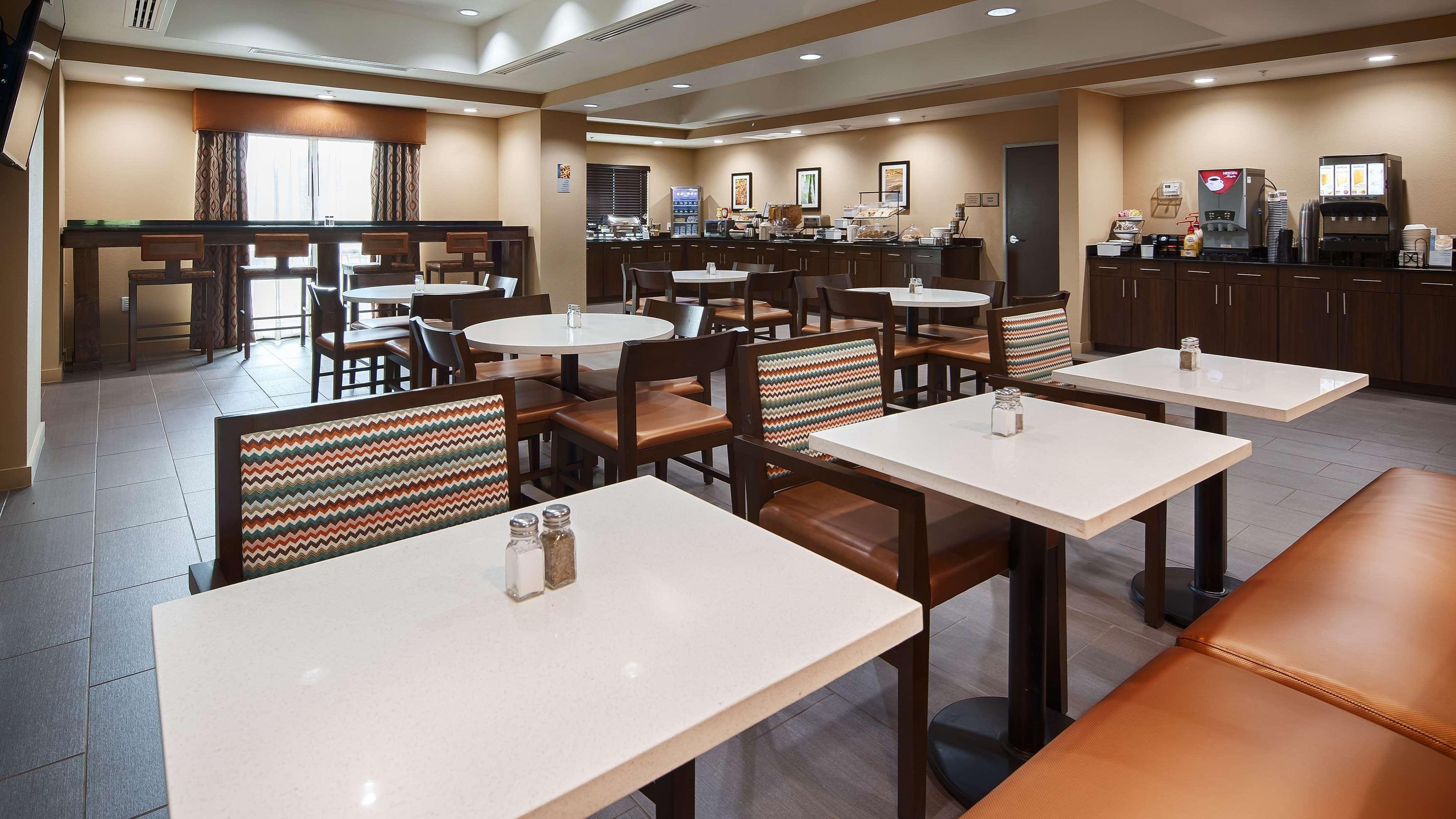 Best Western Plus Elmendorf Hotel San Antonio Hotel Zewnętrze zdjęcie