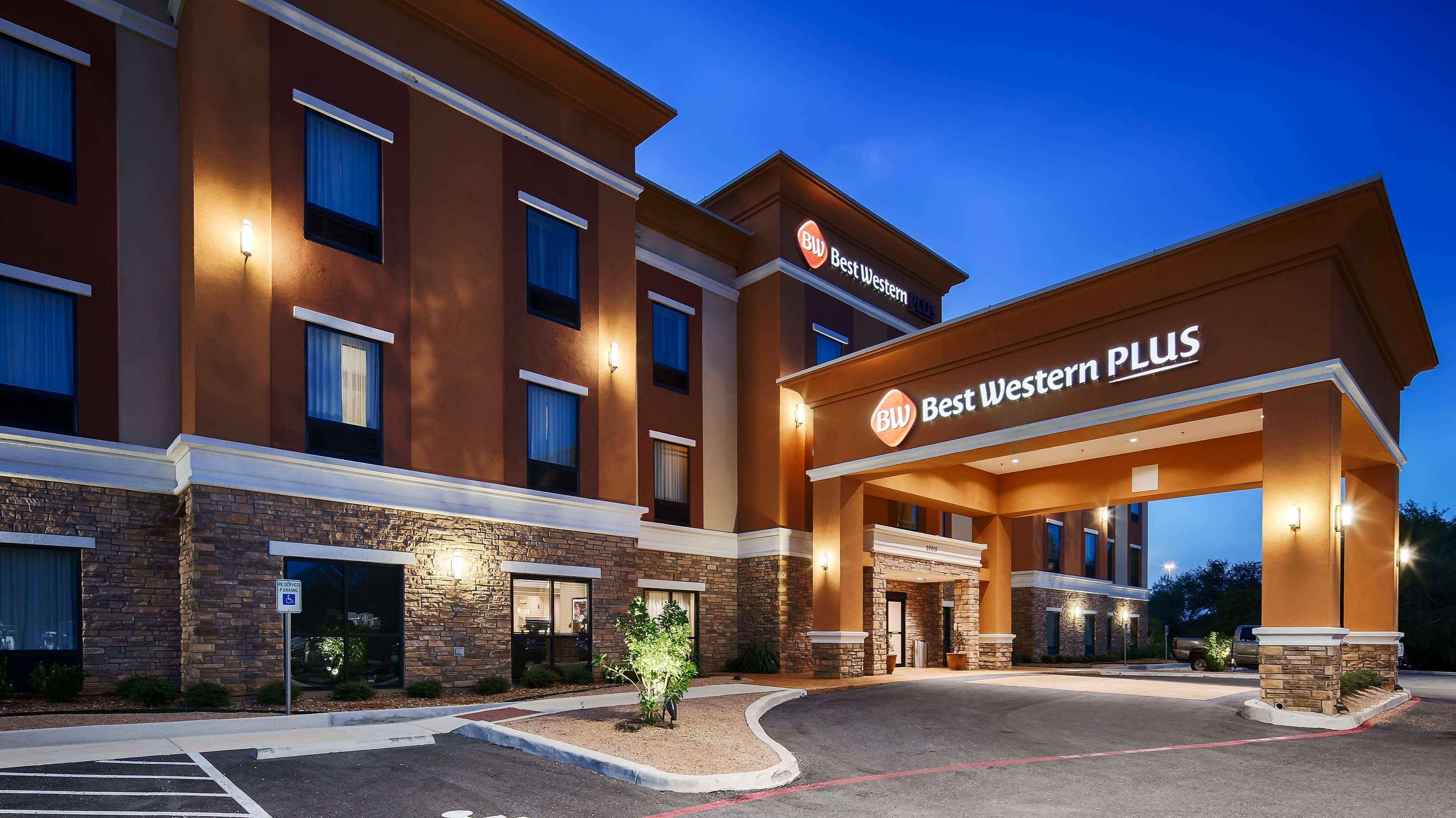 Best Western Plus Elmendorf Hotel San Antonio Hotel Zewnętrze zdjęcie